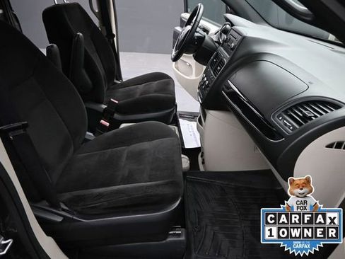 Used 2014 Dodge Grand Caravan SE FWD image 18