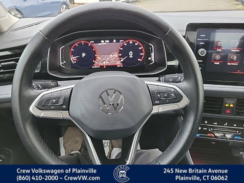 Certified 2025 Volkswagen Jetta SEL FWD image 5