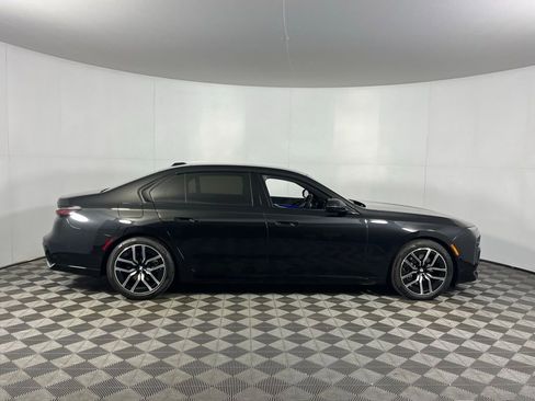 Used 2025 BMW 740i RWD image 5