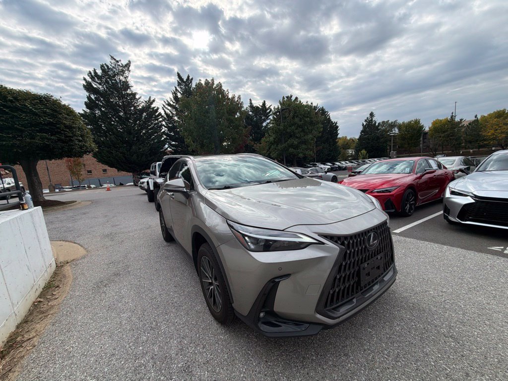 Used 2024 Lexus NX 250 FWD image 5
