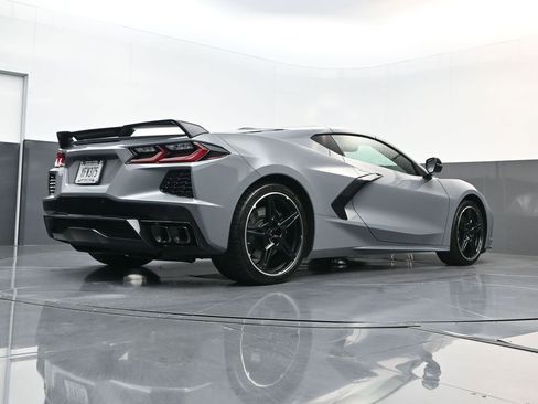 Used 2024 Chevrolet Corvette Stingray Coupe w/ Z51 Performance Package image 17