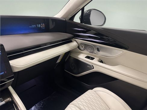 New 2026 Lincoln Nautilus Black Label w/ Jet Appearance Package image 17