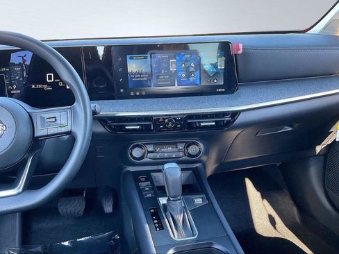 New 2026 Nissan Kicks SV image 8