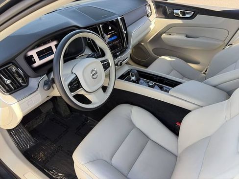 Used 2023 Volvo XC60 B5 Plus w/ Climate Package FWD image 19