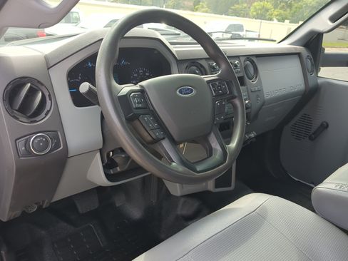 Used 2021 Ford F750 2WD Regular Cab Super Duty image 13