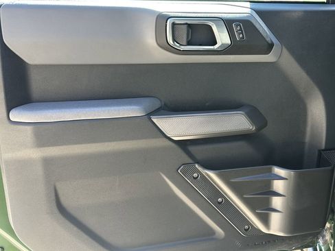 Used 2022 Ford Bronco Everglades image 10