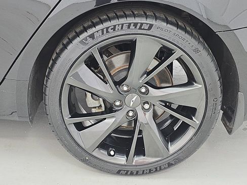 Used 2023 Genesis G70 2.0T w/ Sport Prestige Package image 33