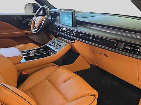 Used 2023 Lincoln Aviator Black Label Grand Touring image 14