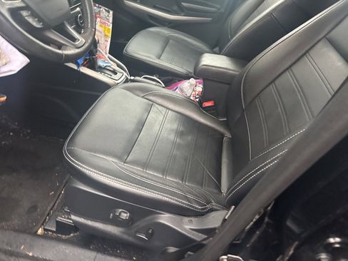 Used 2020 Ford EcoSport Titanium image 9