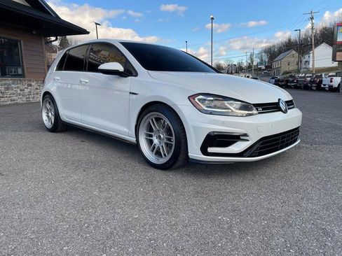 Used 2019 Volkswagen Golf R 4-Door image 10