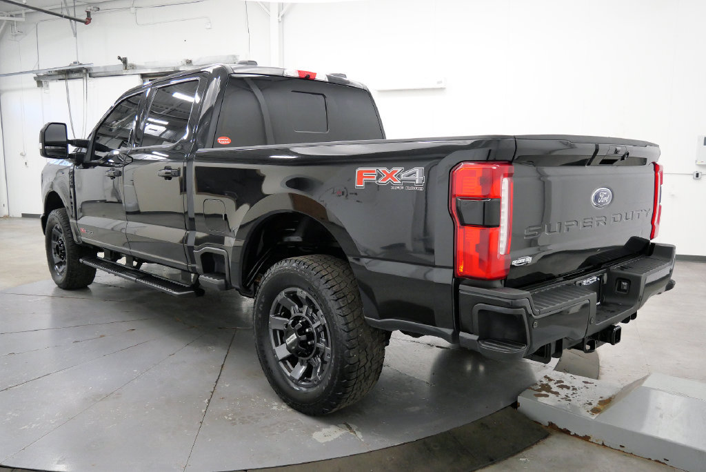 Used 2023 Ford F250 Lariat w/ Lariat Ultimate Package AWD/4WD image 6