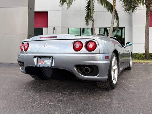 Used 2004 Ferrari 360 Spider image 12