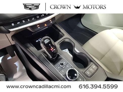 Certified 2023 Cadillac XT4 Luxury w/ Driver Awareness Package FWD image 16