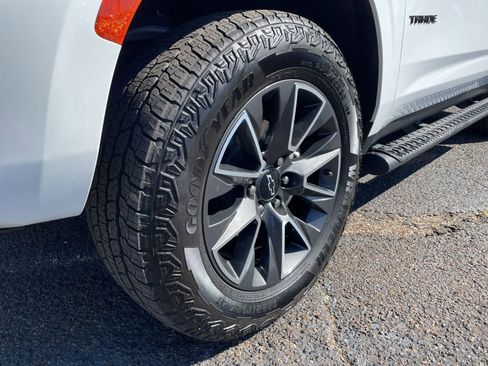 Used 2023 Chevrolet Tahoe Z71 w/ Luxury Package image 10