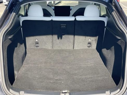 Used 2024 Tesla Model Y Long Range image 34