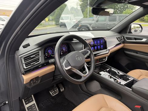 Used 2024 Volkswagen Atlas Cross Sport SEL R-Line AWD/4WD image 20