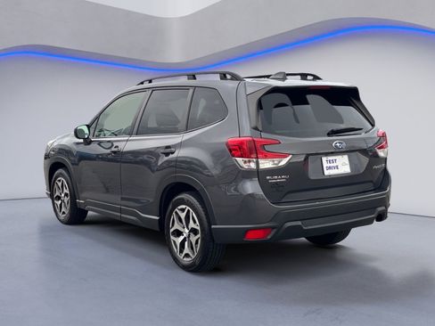 Used 2023 Subaru Forester Premium image 10