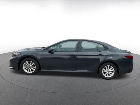 Used 2025 Toyota Camry LE image 9
