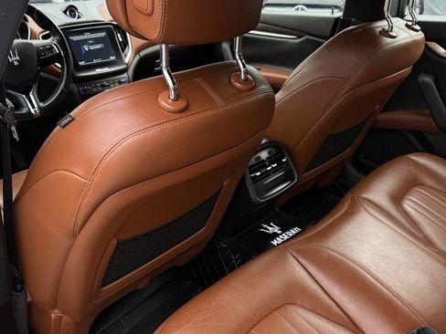 Used 2017 Maserati Ghibli S Q4 AWD/4WD image 31
