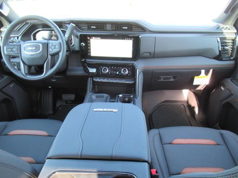 New 2026 GMC Sierra 2500 AT4 w/ AT4 Premium Plus Package AWD/4WD image 16