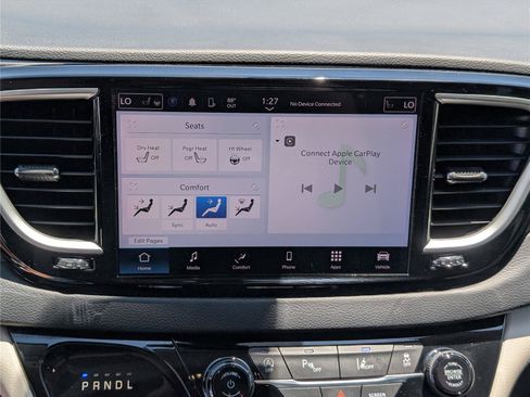 Used 2023 Chrysler Pacifica Touring-L FWD image 27