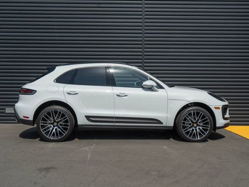 Used 2025 Porsche Macan image 8