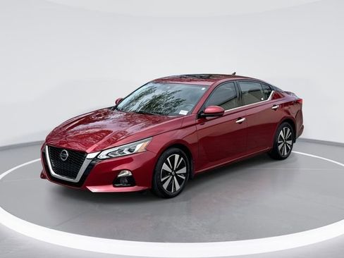 Used 2022 Nissan Altima 2.5 SL image 1