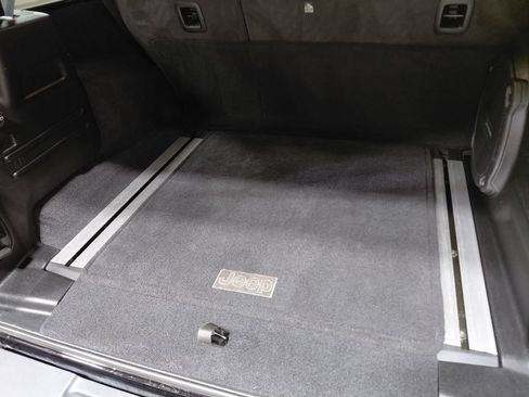 Used 2021 Jeep Wrangler Unlimited Sahara AWD/4WD image 21