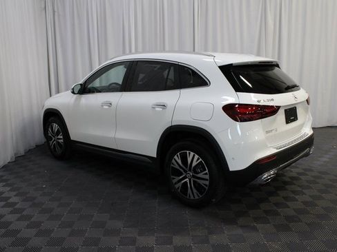 New 2025 Mercedes-Benz GLA 250 4MATIC image 5