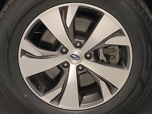 Used 2020 Subaru Ascent Premium w/ Convenience Package image 31