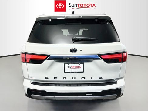 Used 2025 Toyota Sequoia Limited AWD/4WD image 5