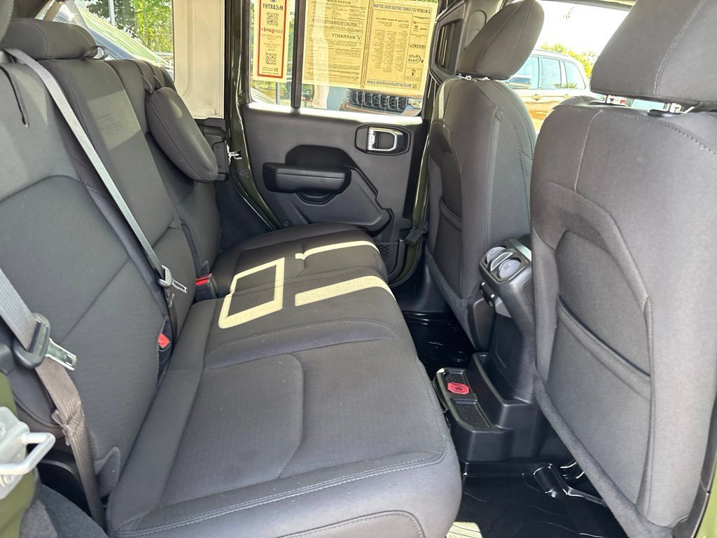 Used 2023 Jeep Wrangler Unlimited AWD/4WD image 19