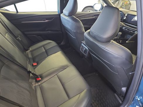 Used 2025 Toyota Camry XSE image 13