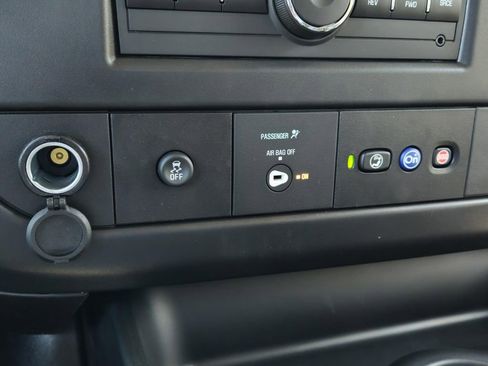 New 2025 Chevrolet Express 3500 Work Van image 10