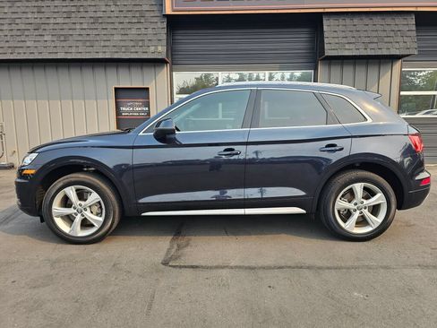 Used 2020 Audi Q5 2.0T Premium w/ Convenience Package AWD/4WD image 2