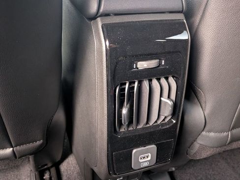 New 2026 Jeep Compass Limited image 24