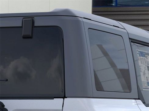 New 2025 Ford Bronco Outer Banks w/ Sasquatch Package image 25