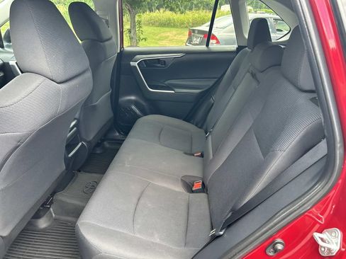 Used 2019 Toyota RAV4 LE w/ All Weather Liner Package AWD/4WD image 22