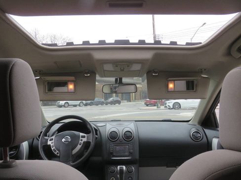 Used 2012 Nissan Rogue SV w/ Premium Pkg image 13