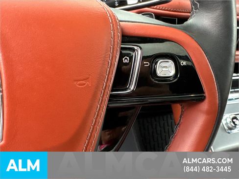 Used 2025 Lincoln Aviator Reserve AWD/4WD image 35