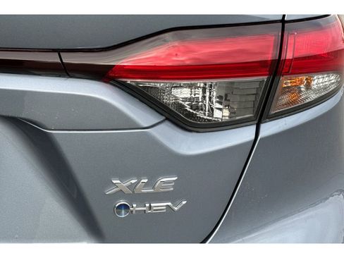 Certified 2025 Toyota Corolla Hybrid Sedan image 31