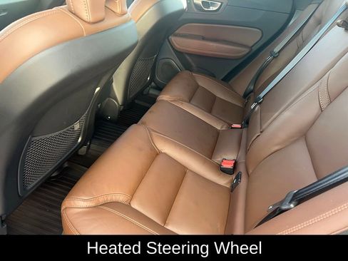 Used 2025 Volvo XC60 B5 Ultra w/ Climate Package image 13