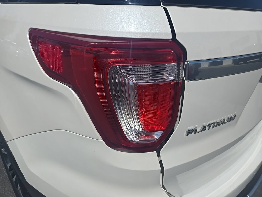 Used 2016 Ford Explorer Platinum AWD/4WD image 35