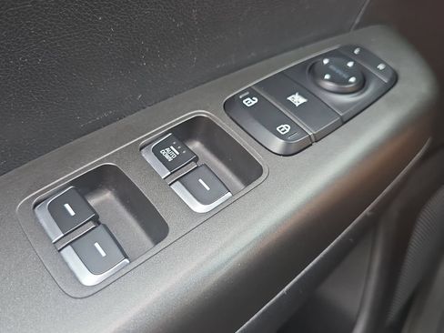 Used 2020 Kia Sportage LX FWD image 23