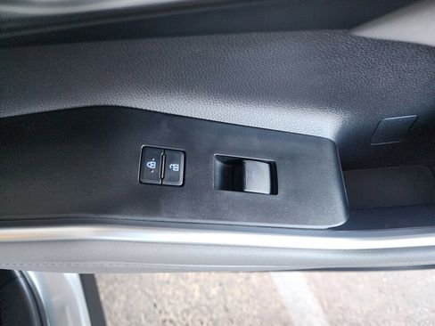 Used 2022 Toyota Highlander XLE image 63