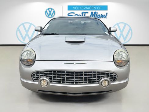Used 2004 Ford Thunderbird image 2