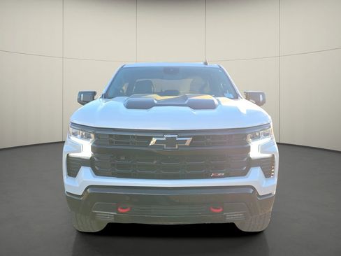 Used 2024 Chevrolet Silverado 1500 LT Trail Boss w/ LT Trail Boss Premium Package image 2