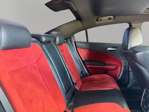 Used 2015 Dodge Charger R/T Scat Pack w/ Technology Group image 17