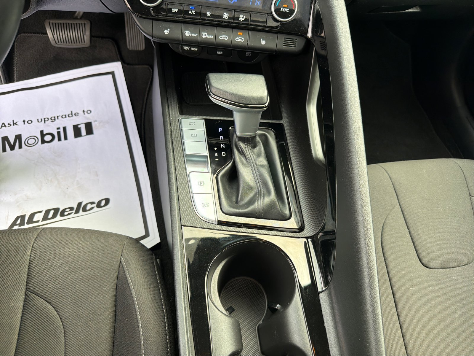 Certified 2024 Hyundai Elantra SEL w/ Convenience Package FWD image 17