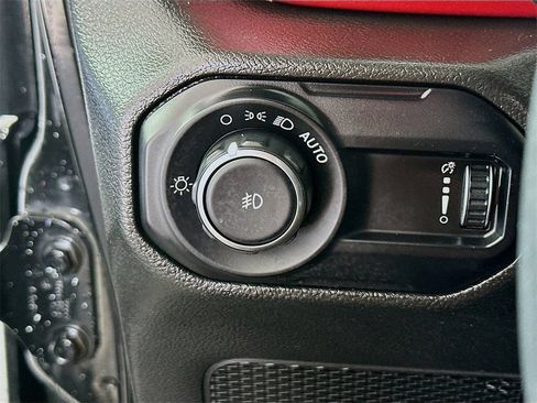 Used 2023 Jeep Wrangler Unlimited Rubicon image 10